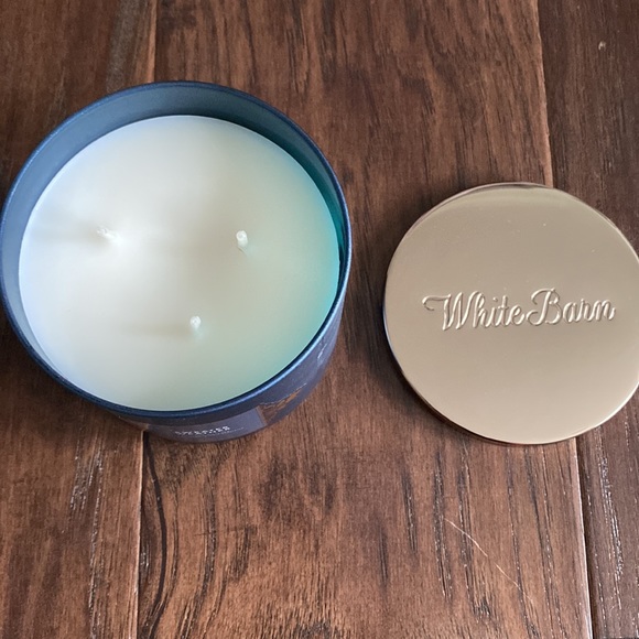 Bath and Body works sweater weather 3-wick candle with owl candle holder - Picture 2 of 8